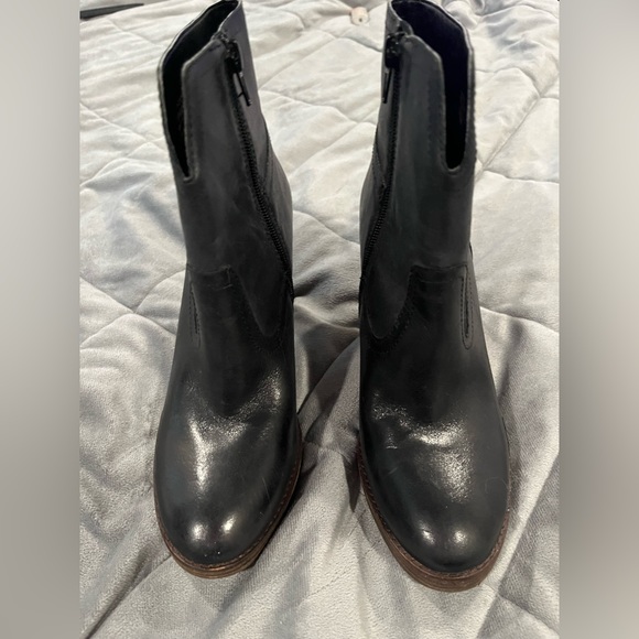 LUCKY BRAND ankle boots - Black -  size 6.5 - Picture 1 of 5
